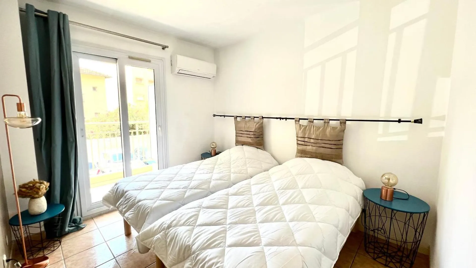 Antibes - 4 People - Parking - Terrace Apartment