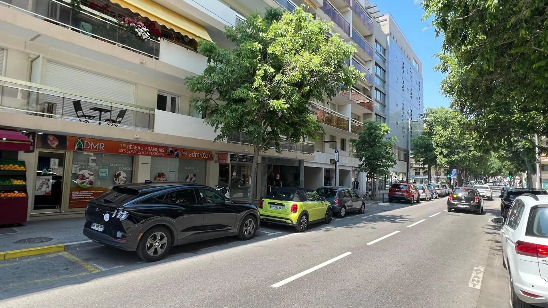 Antibes - 4 People - Parking - Terrace Apartment
