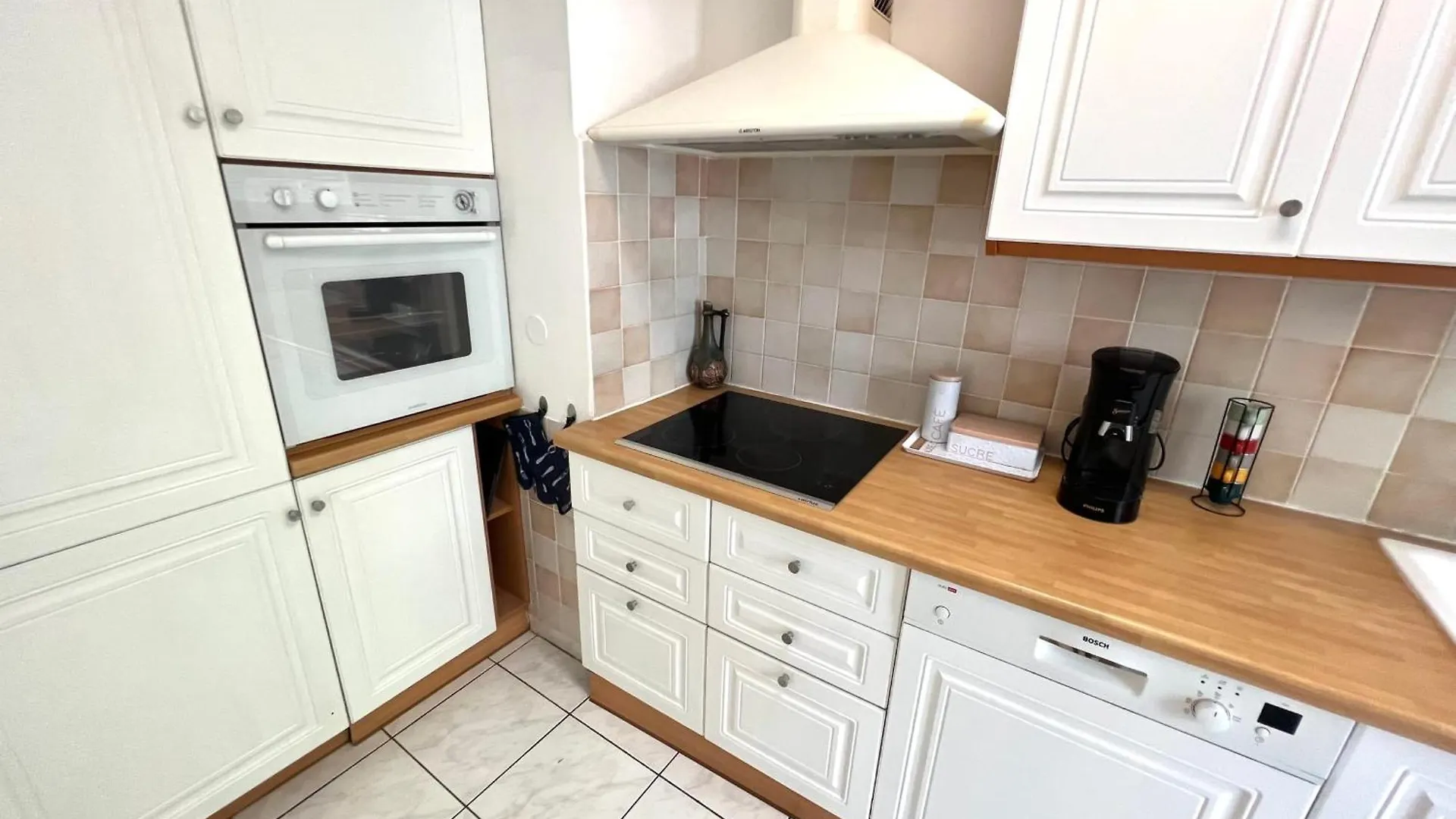 Antibes - 4 People - Parking - Terrace Apartment